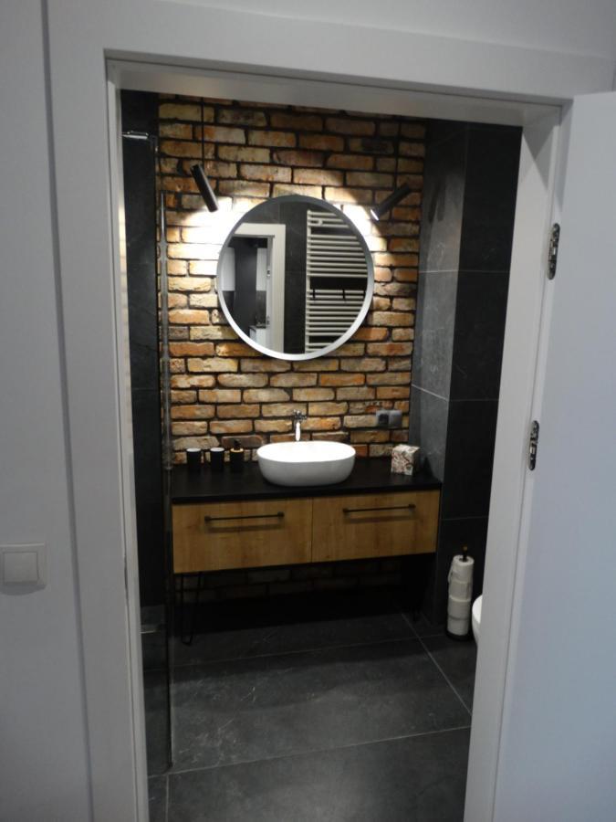 Black&White Apartment Bis - Male Garbary 8 Poznań Exterior foto